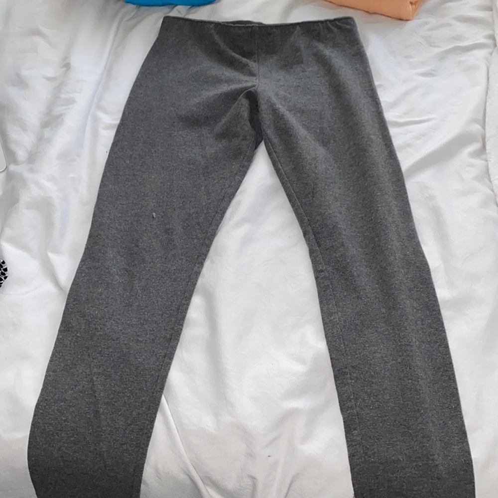 gray leggings